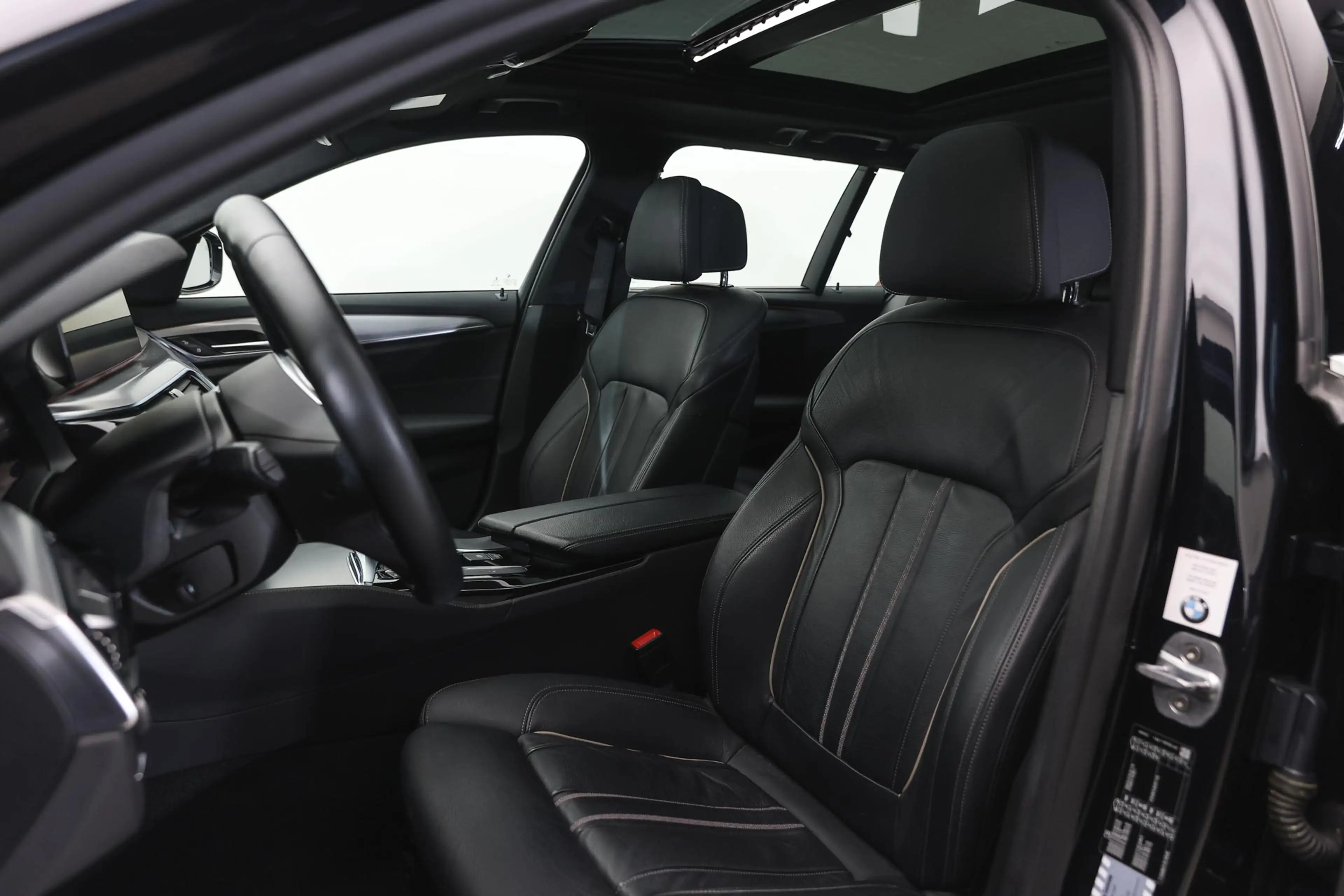 BMW 520 5 Serie Touring 520i High Executive M Sport Automa — photo 12