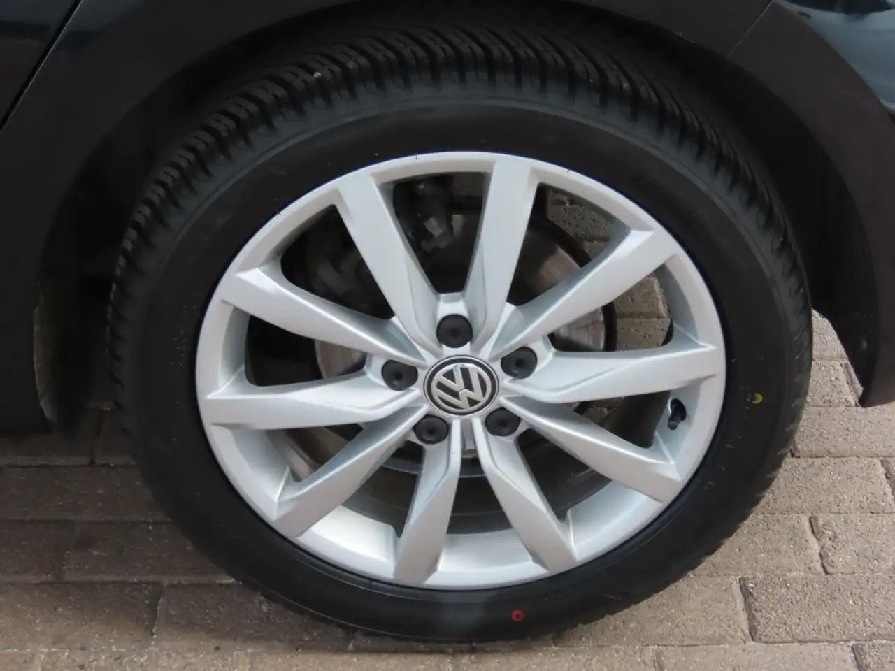 Volkswagen Golf Standard Model — photo 26 sur 28
