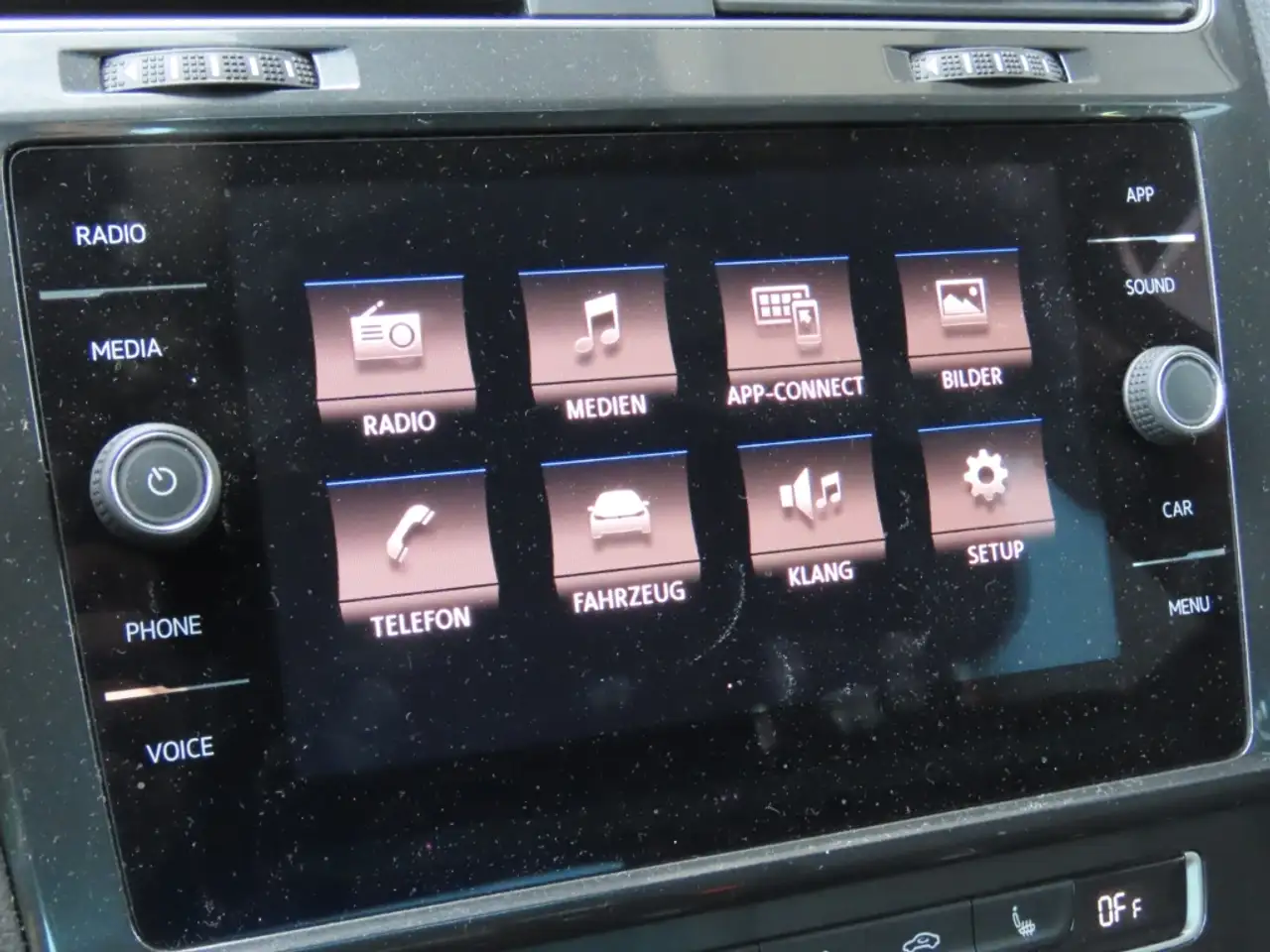 Volkswagen Golf Standard Model — photo 12 sur 28
