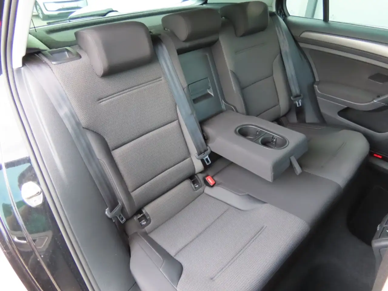 Volkswagen Golf Standard Model — photo 17 sur 28