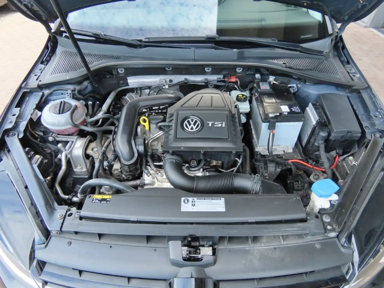 Volkswagen Golf Standard Model — photo 24 sur 28