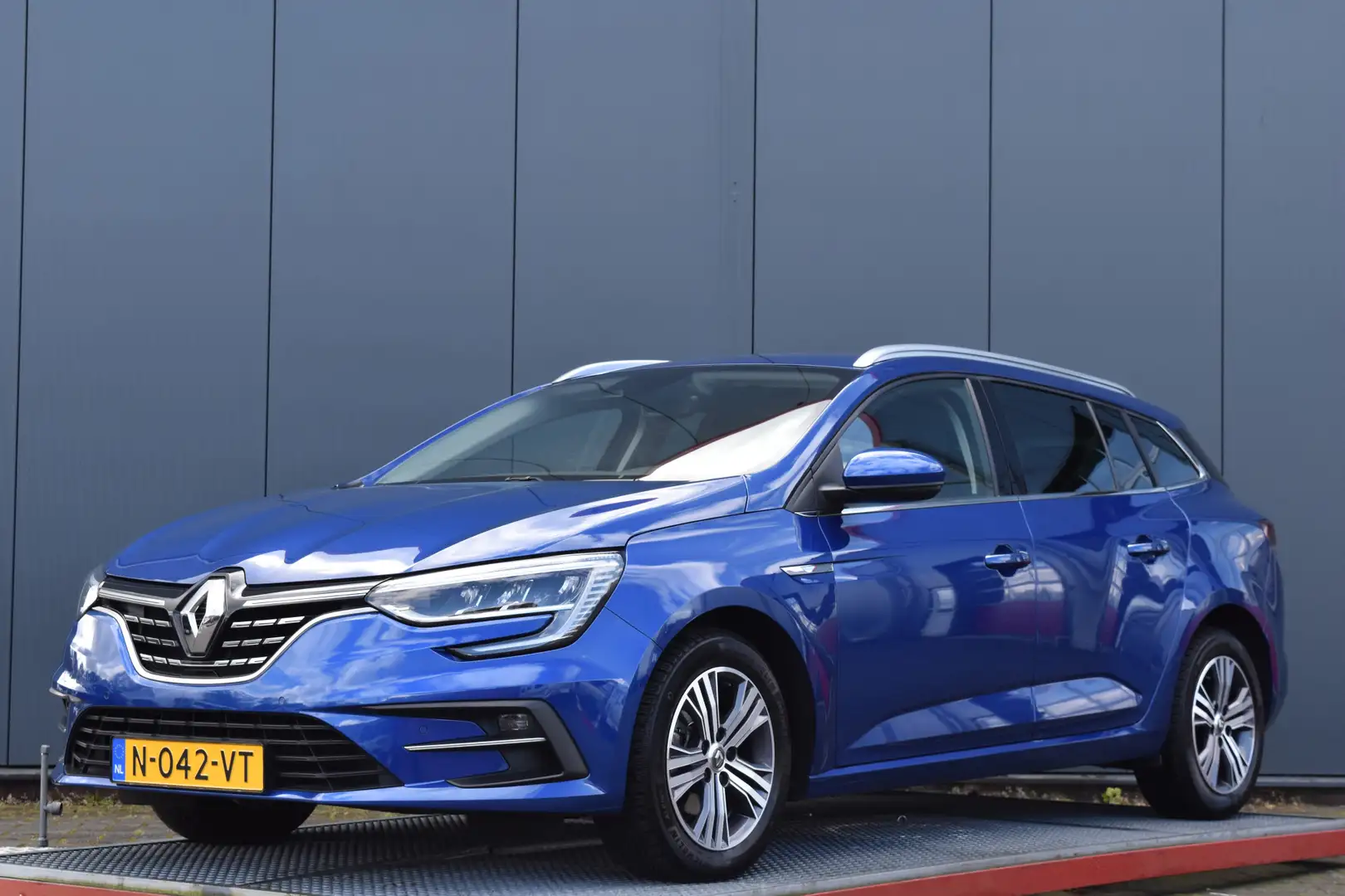 Renault Megane Estate 1.3 TCe Intens trekhaak Blauw - 1