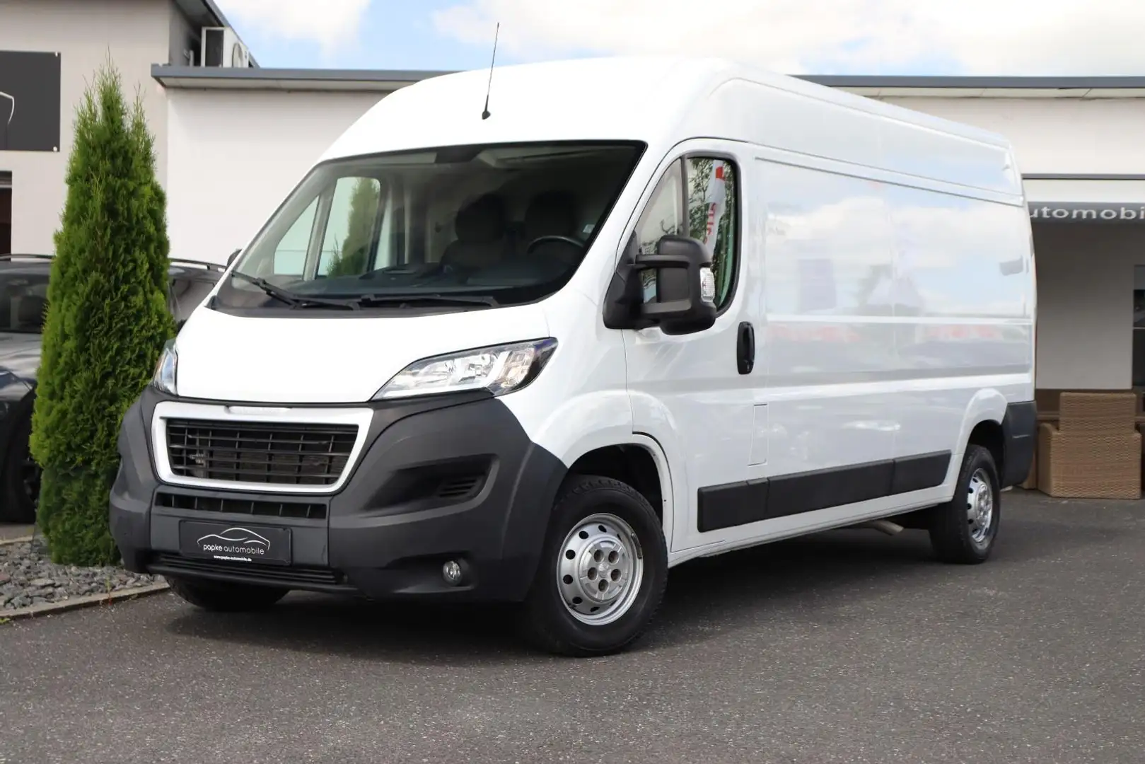 Peugeot Boxer 335 2.0 Blue-HDI L3H2 +3-SITZER+KLIMA+PDC+ Wit - 2