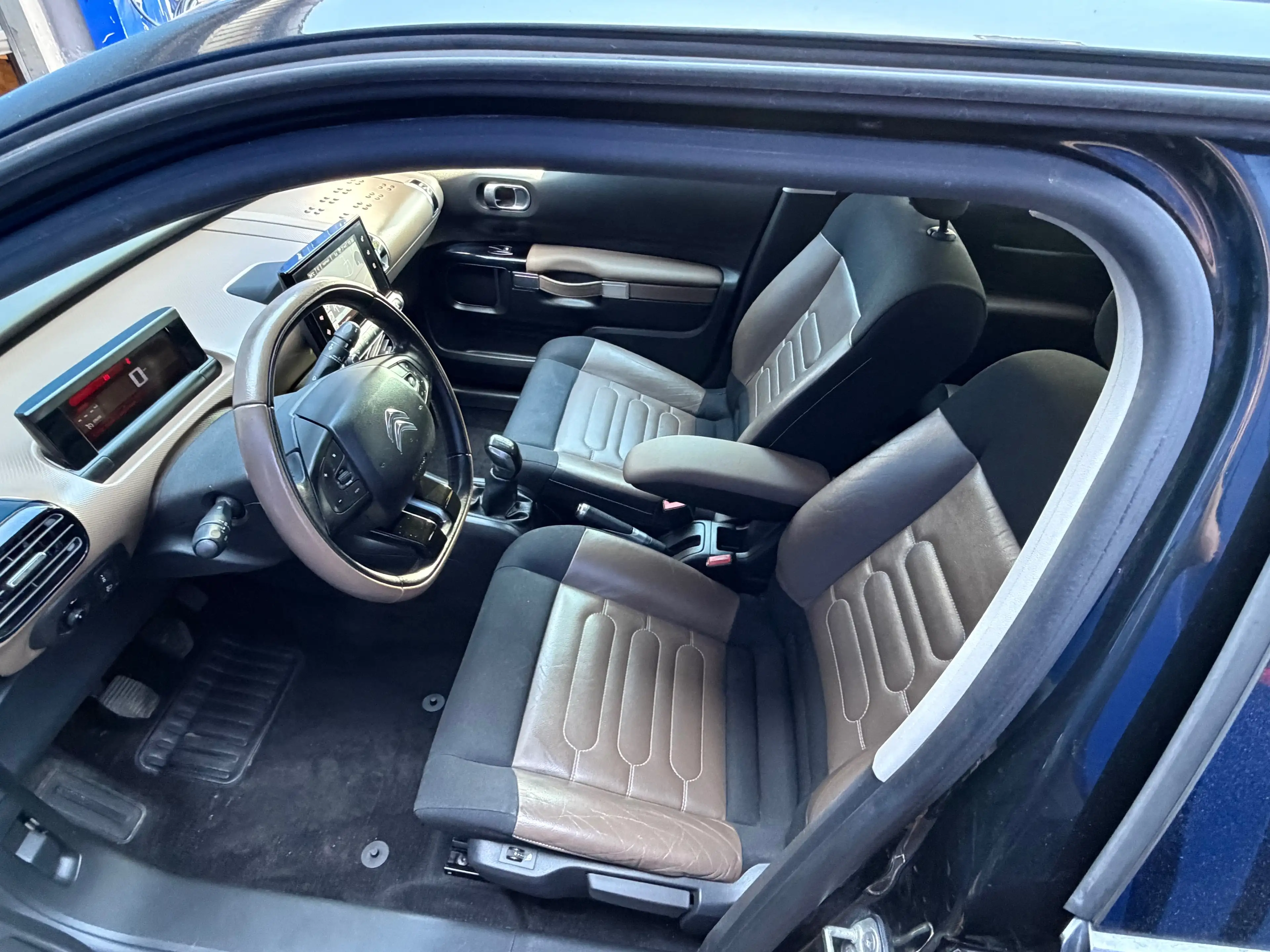 Citroen C4 Cactus C4 Cactus 1.2 ESS*GPS*CUIR TISSUS*CAMERA** — photo 10