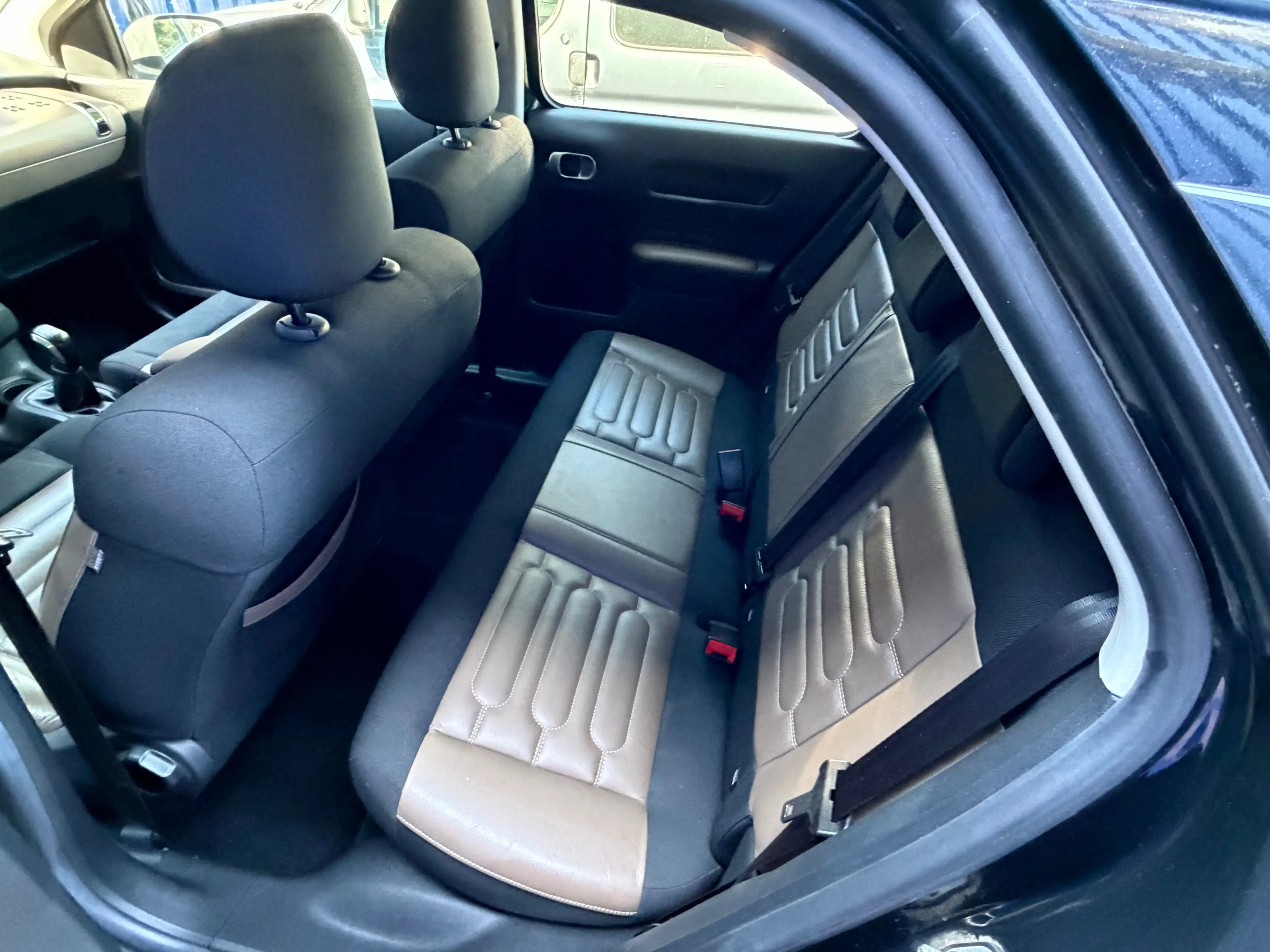 Citroen C4 Cactus C4 Cactus 1.2 ESS*GPS*CUIR TISSUS*CAMERA** — photo 11