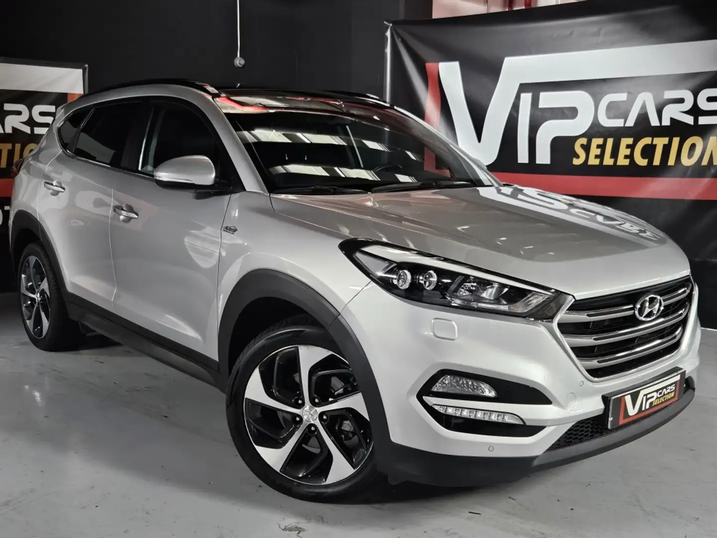 Hyundai TUCSON Todoterreno Automático de 5 Puertas Grijs - 1