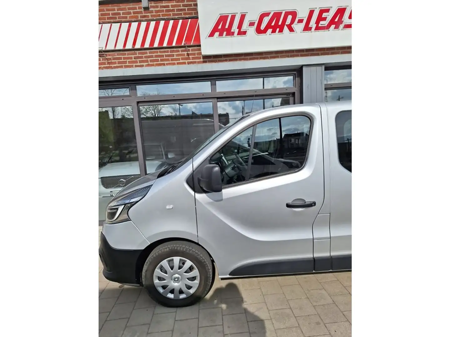 Renault Trafic 9Pl / H1L2 /Grand Passenger 2.0 / Airco / GPS / Cr Ezüst - 2