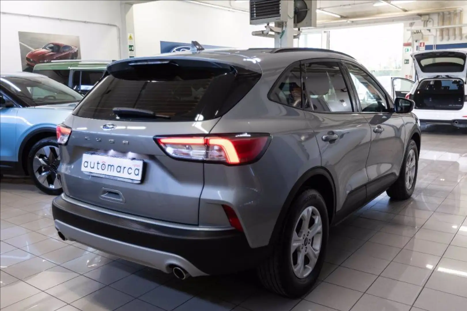 Ford Kuga 1.5 ecoblue Connect 2wd 120cv Gris - 2
