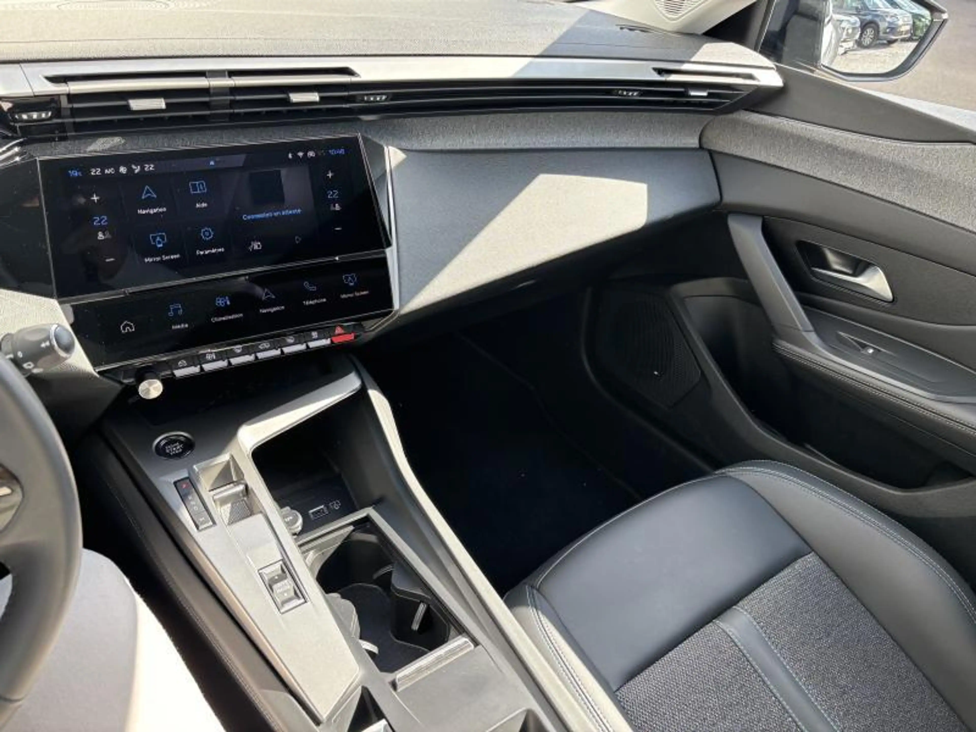 Peugeot 308 ALLURE 1.2 TURBO 130 EAT8 — photo 11