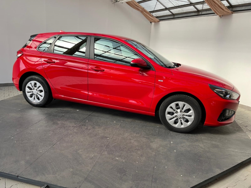 Hyundai i30 Select Mild-Hybrid FL 5-Türer 1.0 Benzin Turbo DAB — photo 14
