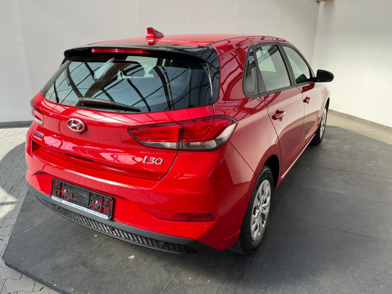 Hyundai i30 Select Mild-Hybrid FL 5-Türer 1.0 Benzin Turbo DAB — photo 12
