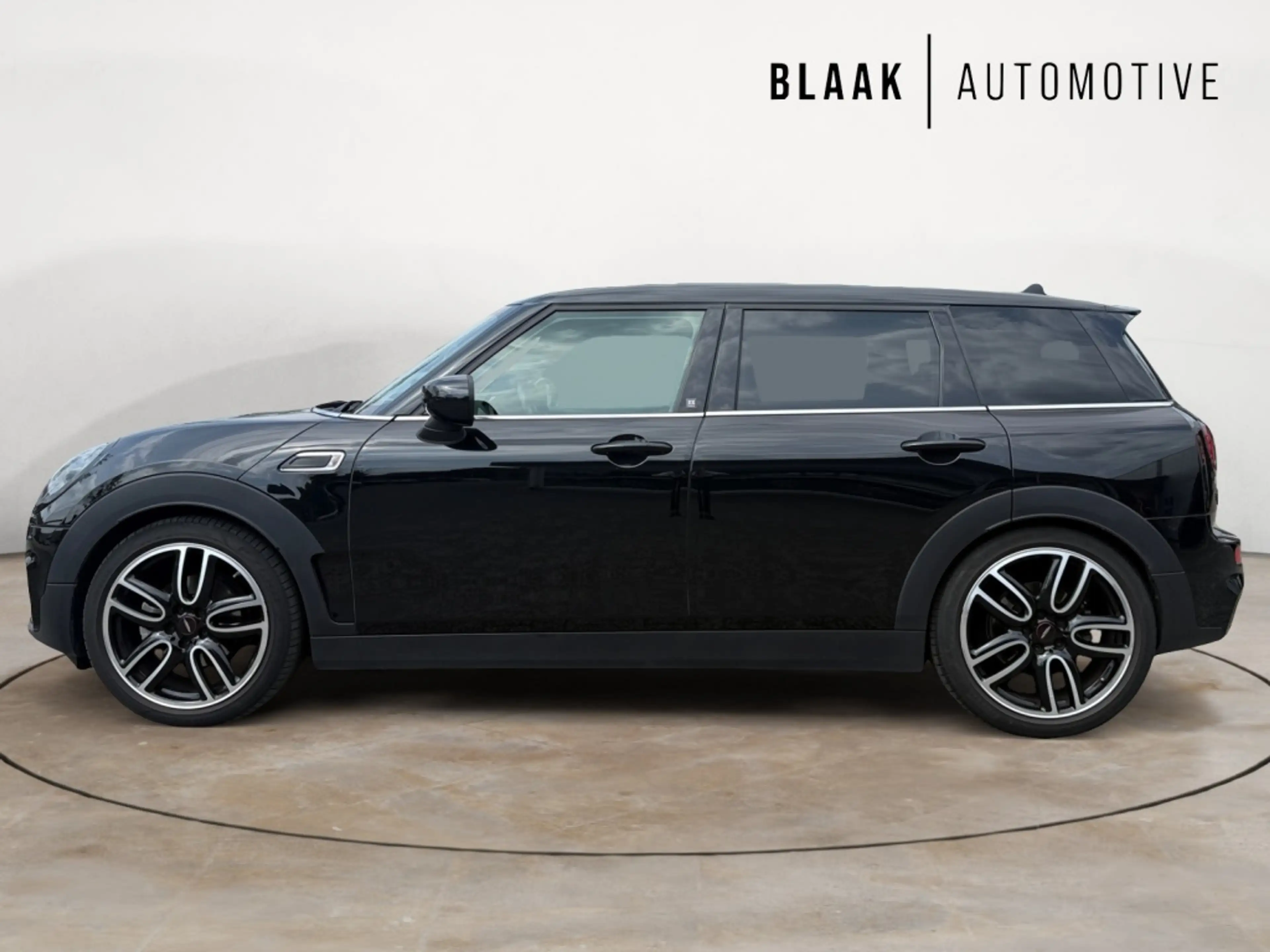 MINI John Cooper Works Clubman 1.5 JCW — photo 3