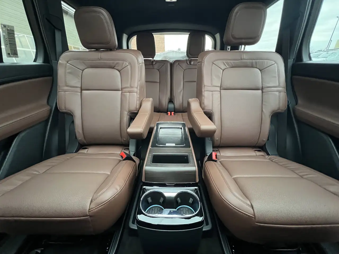 Lincoln Aviator снимка Lincoln Aviator