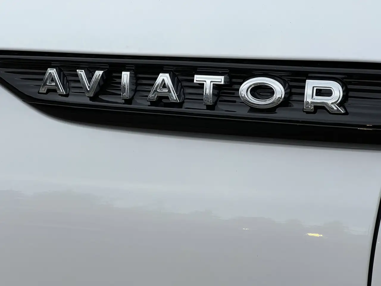 Lincoln Aviator снимка Lincoln Aviator