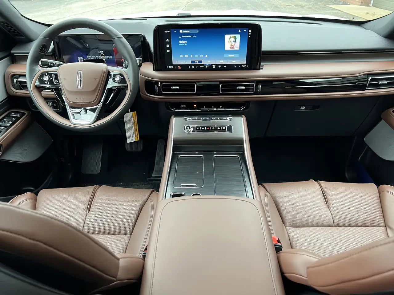 Lincoln Aviator снимка Lincoln Aviator