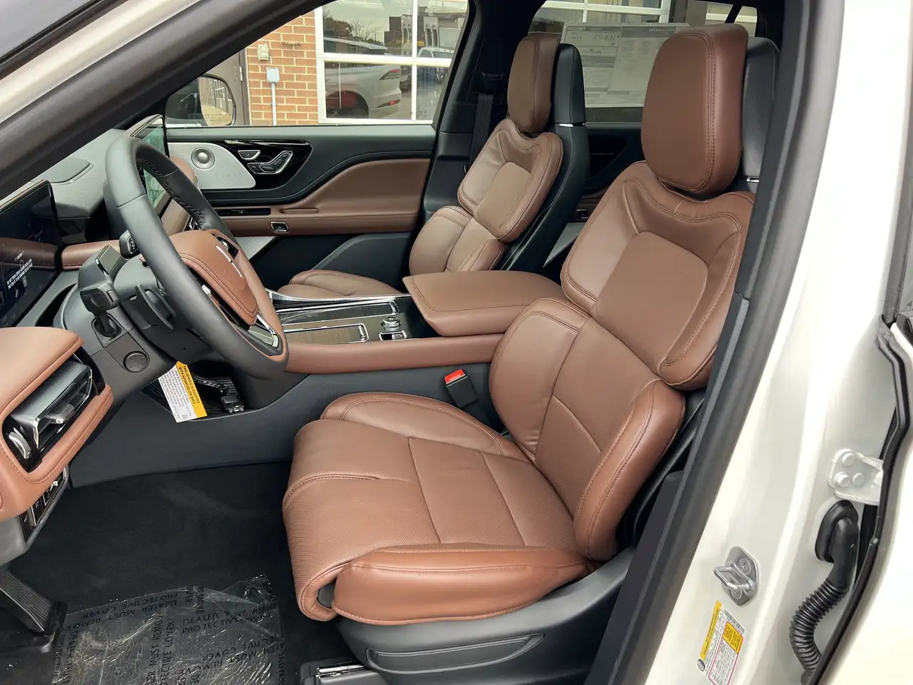 Lincoln Aviator снимка Lincoln Aviator