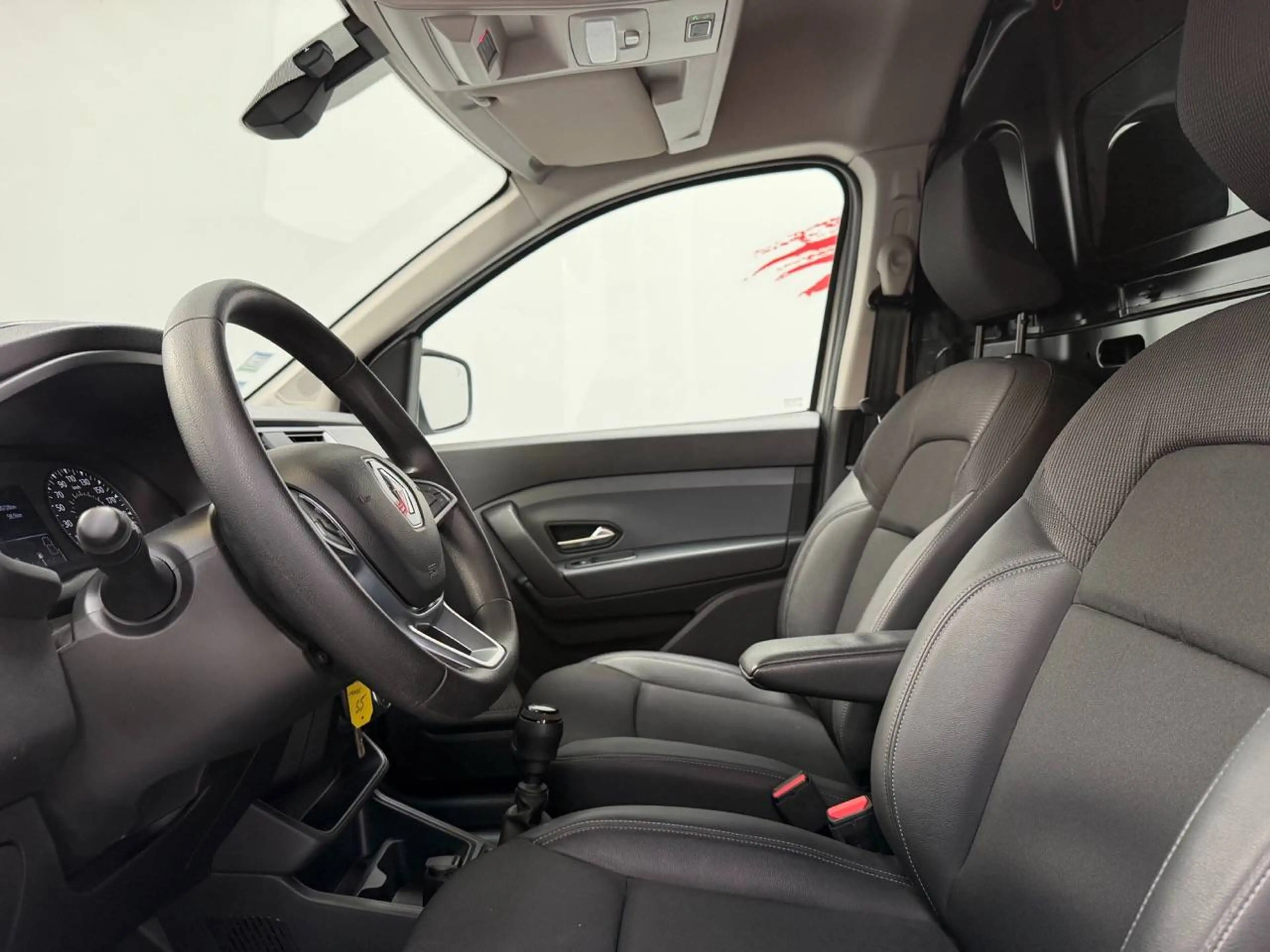 Renault Express 1.5 Blue dCi Confort — photo 8
