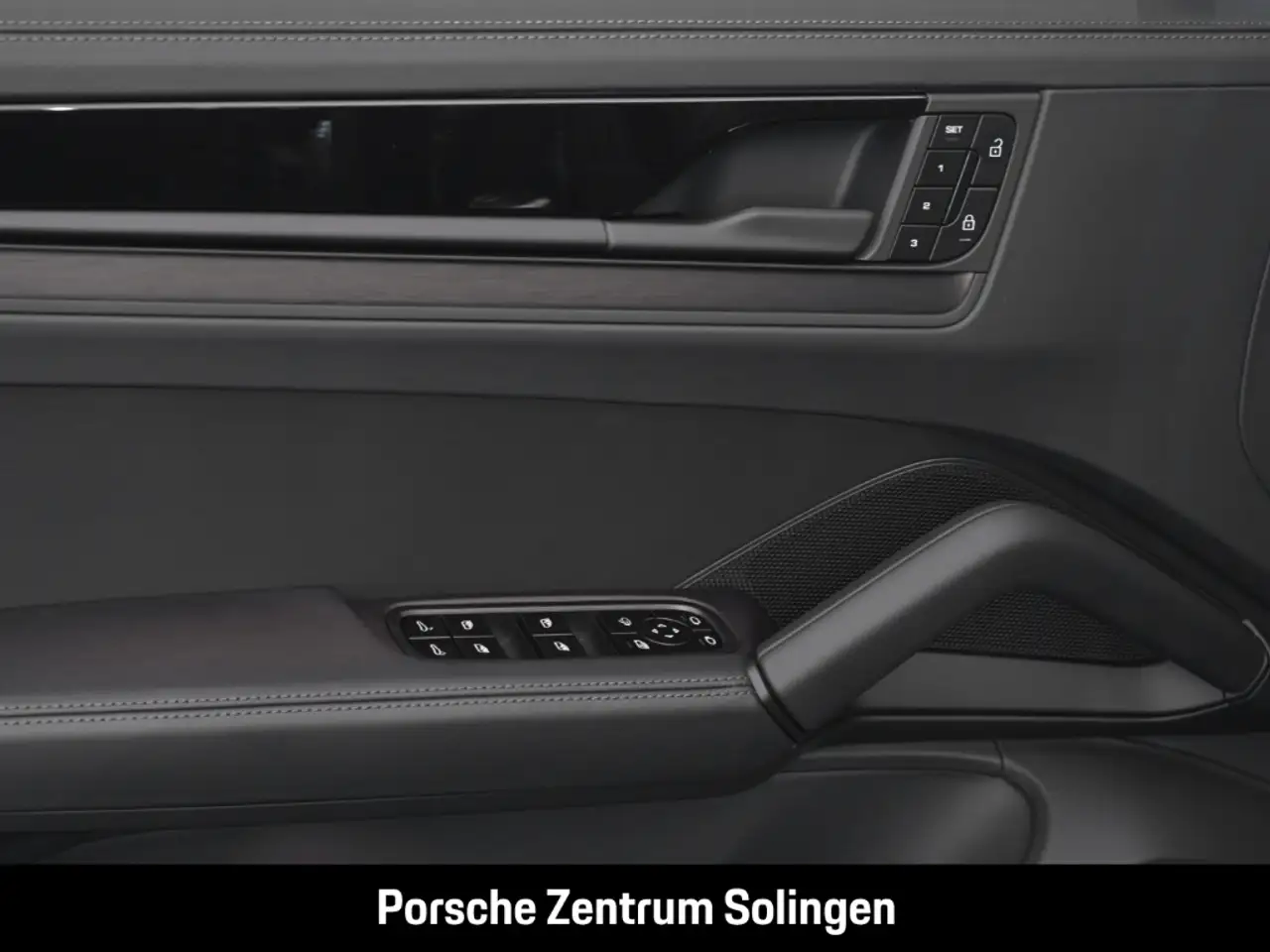 Porsche Cayenne Black Edition Beifahrer Bose Keyless Pano Matrix 13