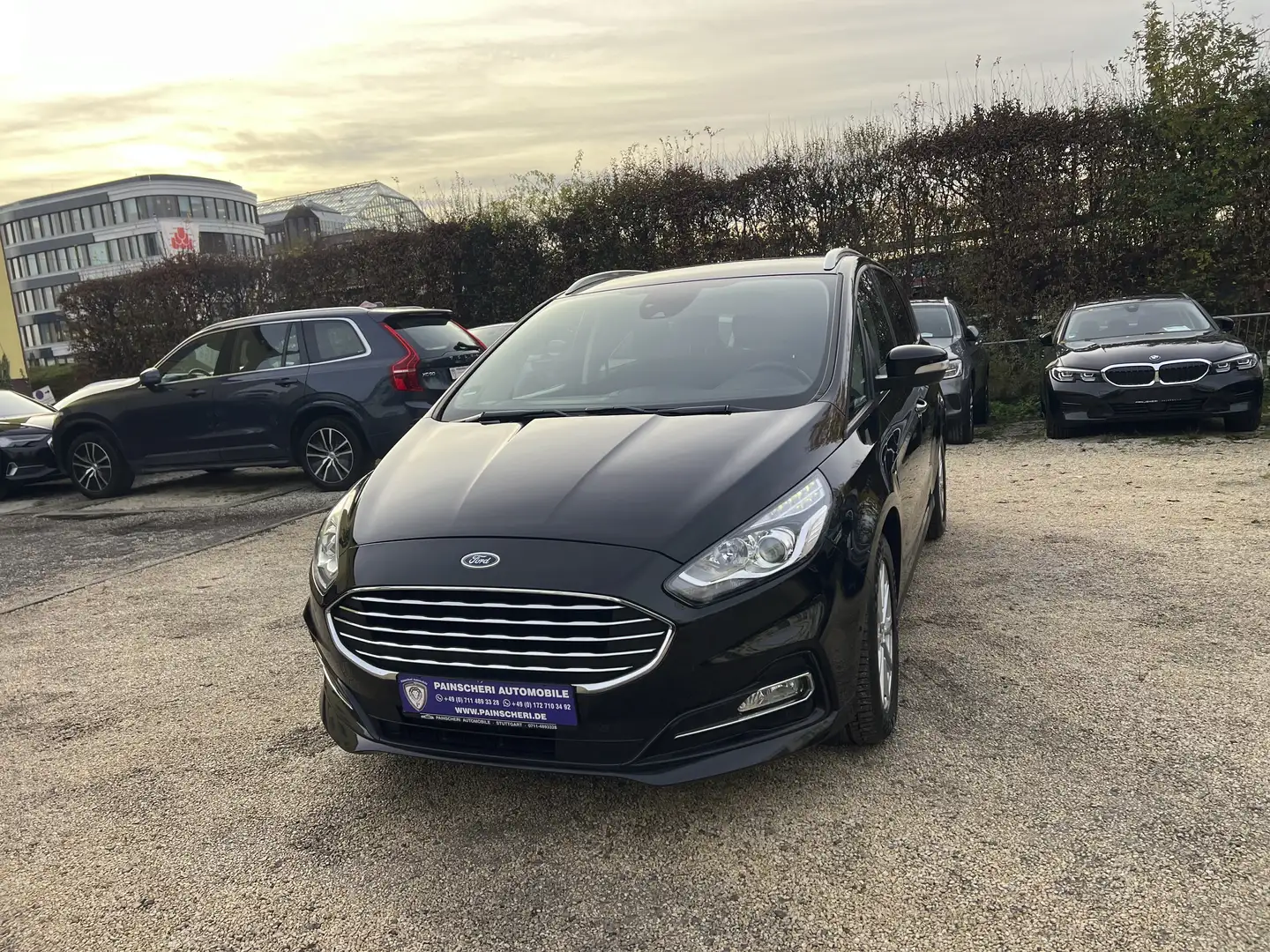 Ford S-Max 2.0 EcoBlue 7-SITZER+AHK+KAMERA+NAVI+1.HAND Schwarz - 2