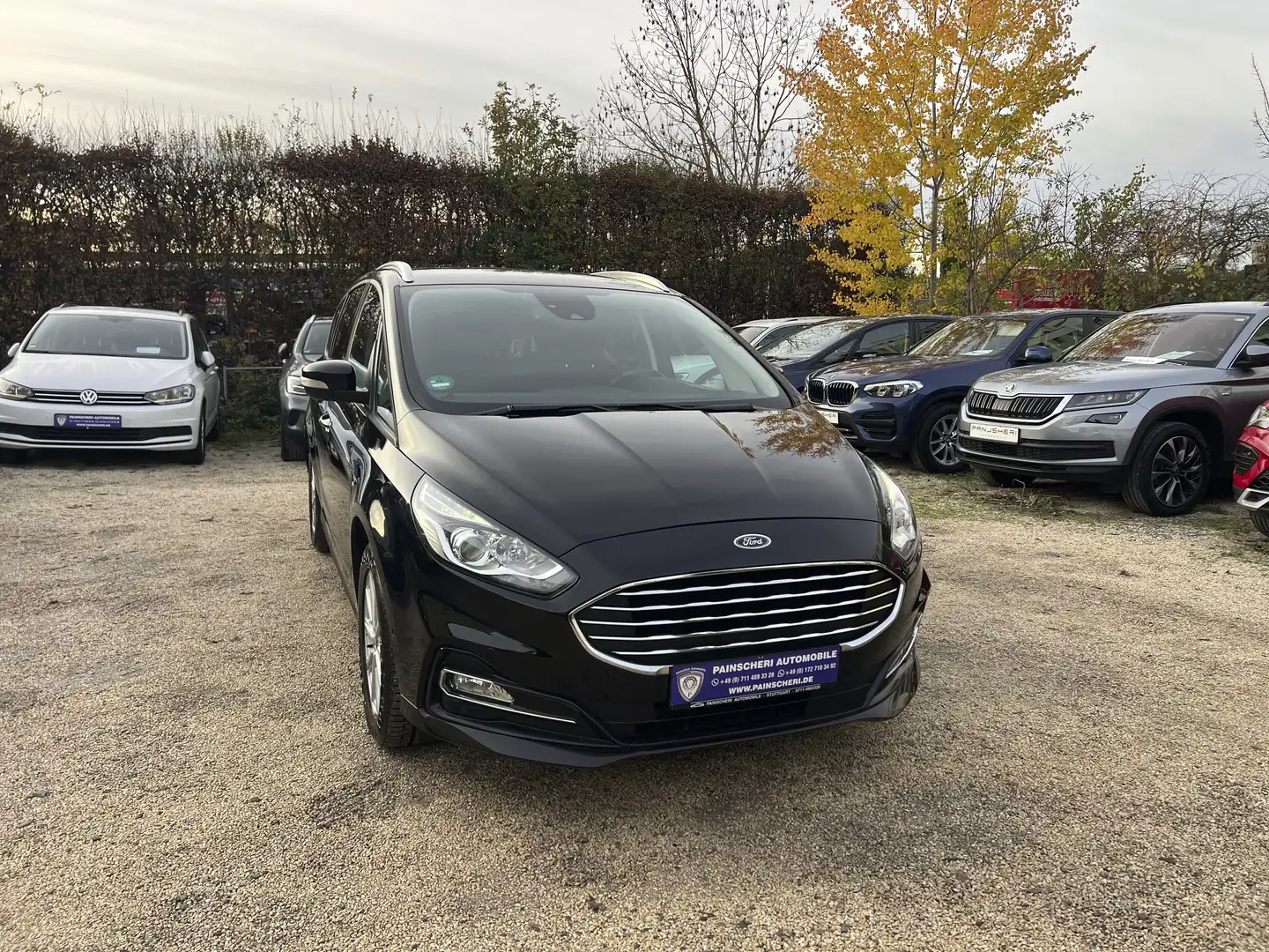 Ford S-Max 2.0 EcoBlue 7-SITZER+AHK+KAMERA+NAVI+1.HAND Schwarz - 1
