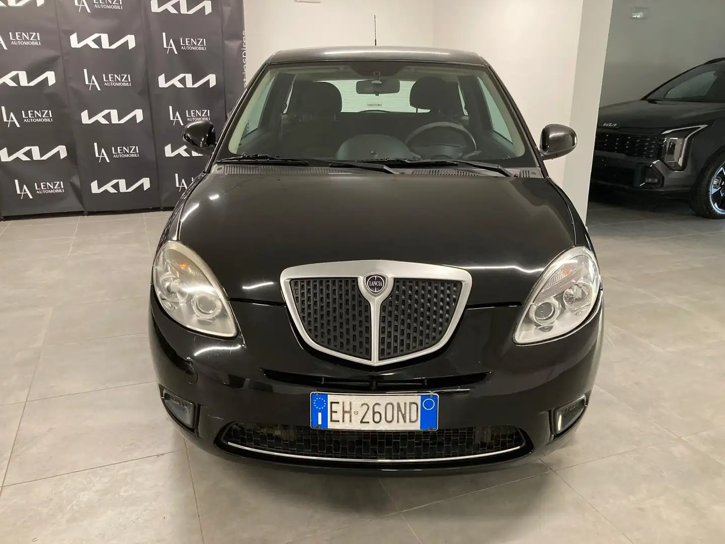 Lancia Ypsilon Ypsilon 1.2 8v Diva 69cv GOMME NUOVE,CINGHIA NUOVA Nero - 1