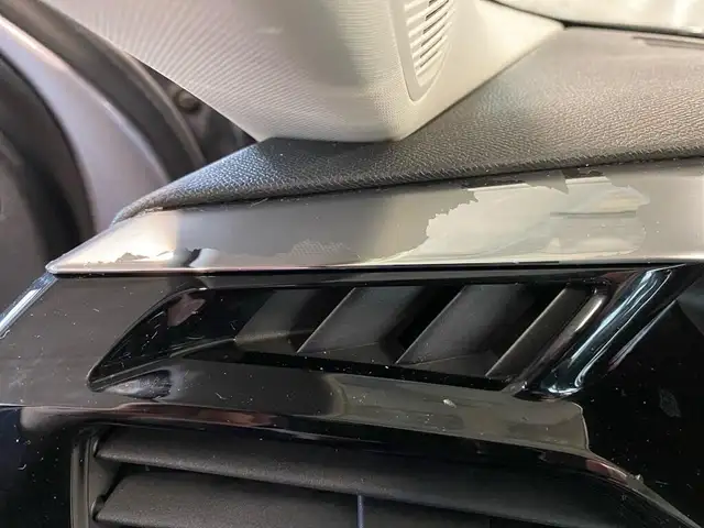 Peugeot 308 view 13