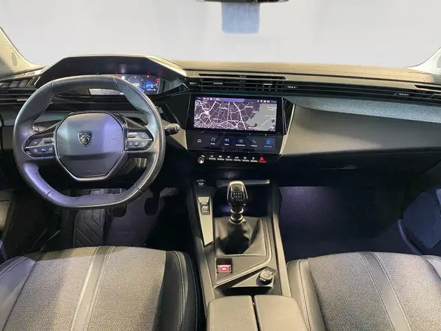 Peugeot 308 view 6