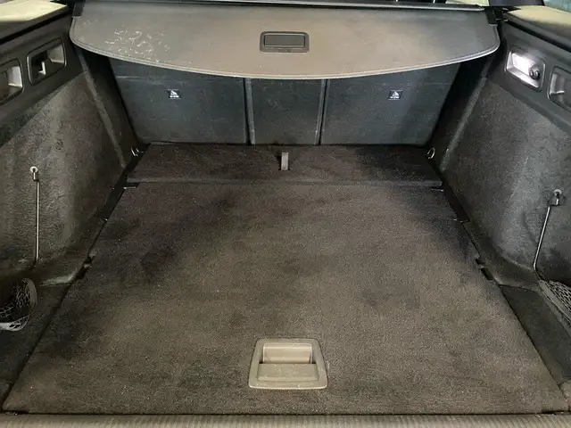 Peugeot 308 view 9
