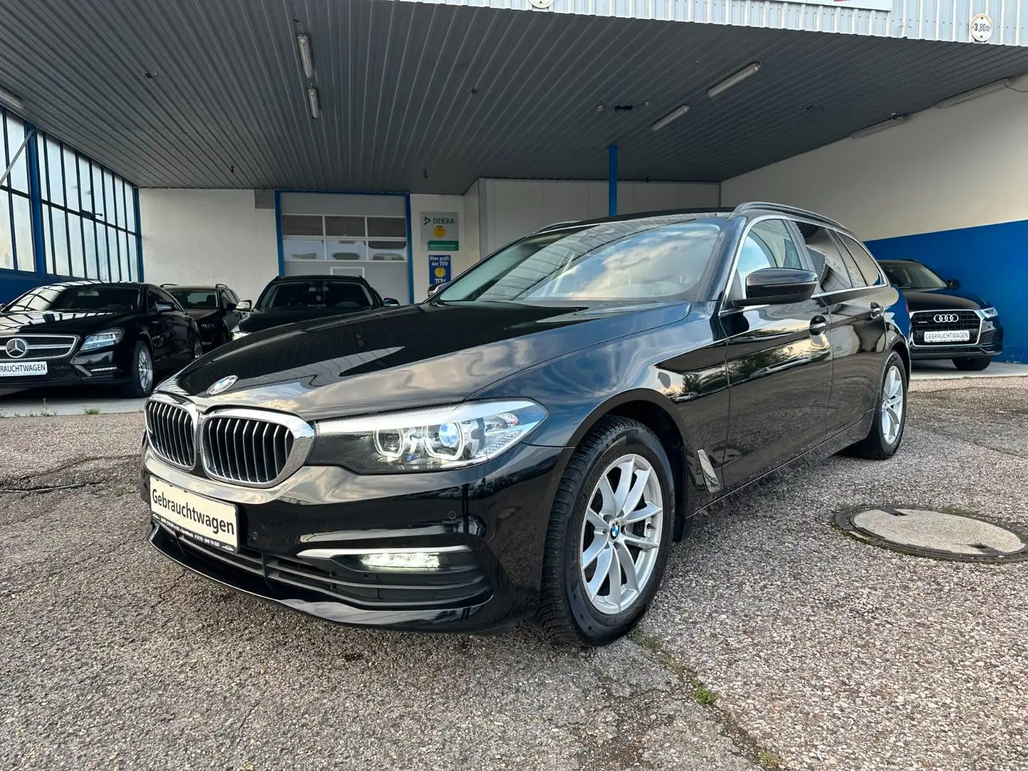 BMW 520 Baureihe 5 Touring 520 d /LED / Navi Noir - 1