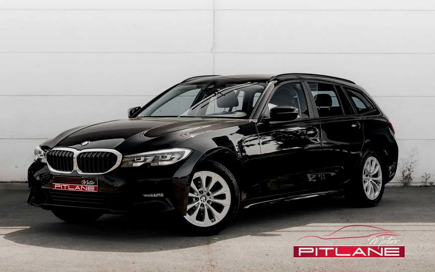 BMW 318 Touring 318DA LANE-ASSIST / LED / 3 ZONES / ACC ! Zwart - 1