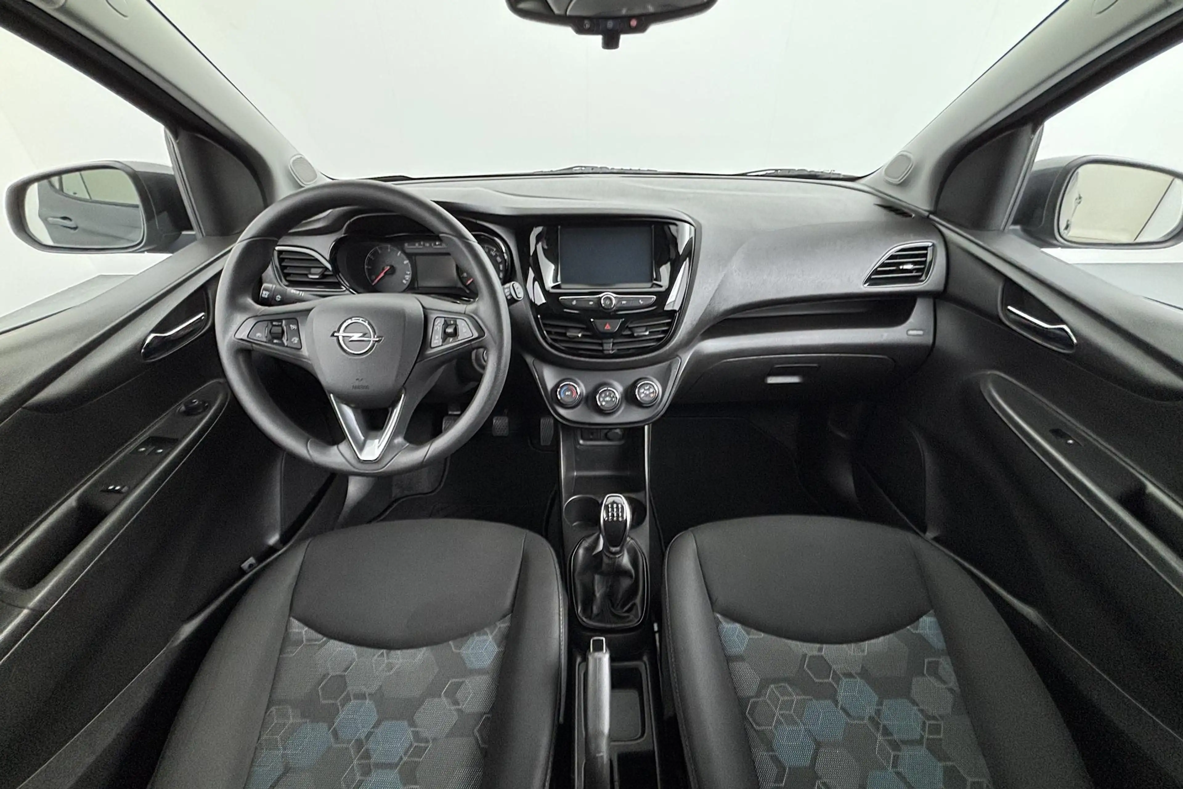 Opel Karl 1.0 Rocks Online Edition Speels en avontuurlijk in — photo 2
