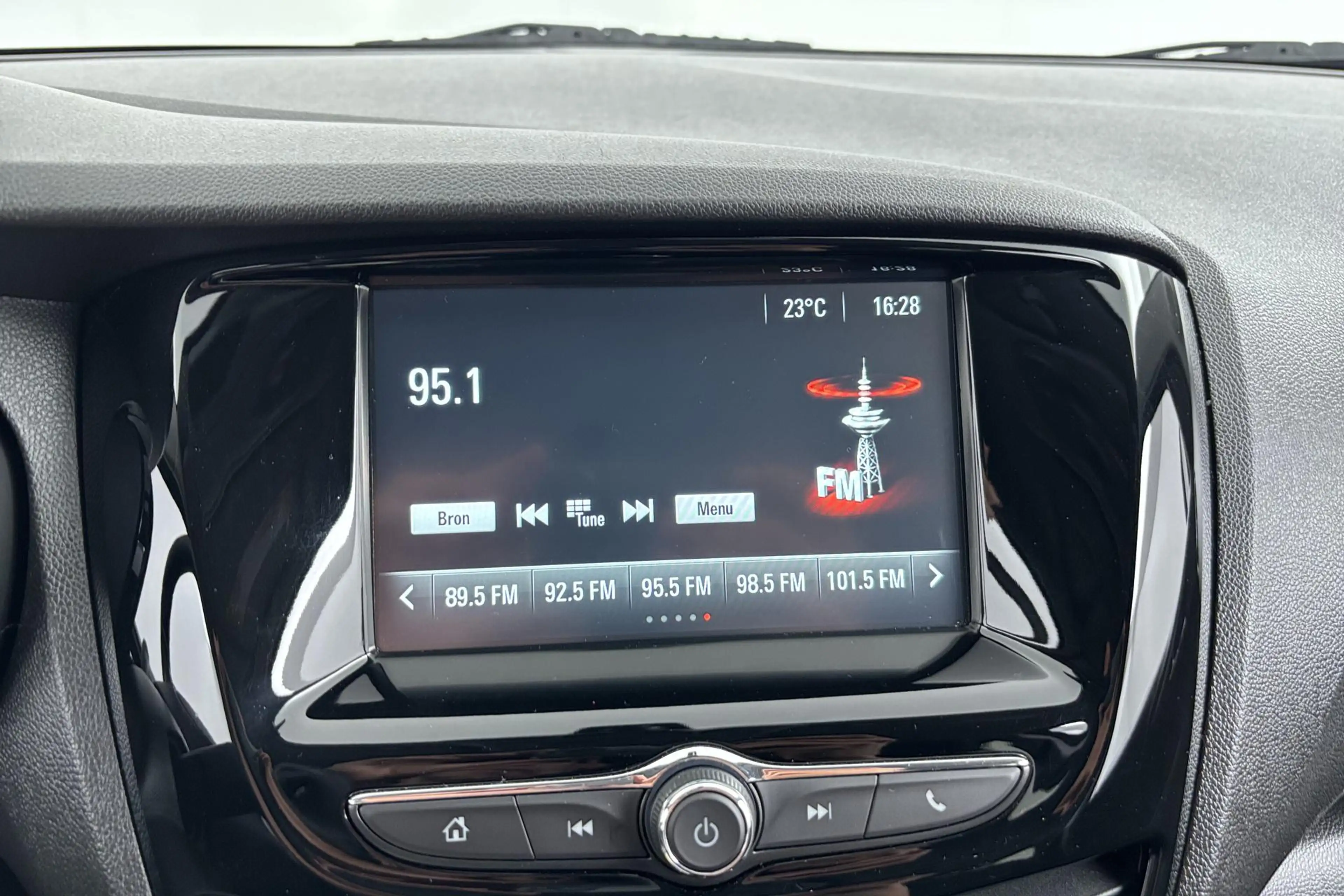 Opel Karl 1.0 Rocks Online Edition Speels en avontuurlijk in — photo 9