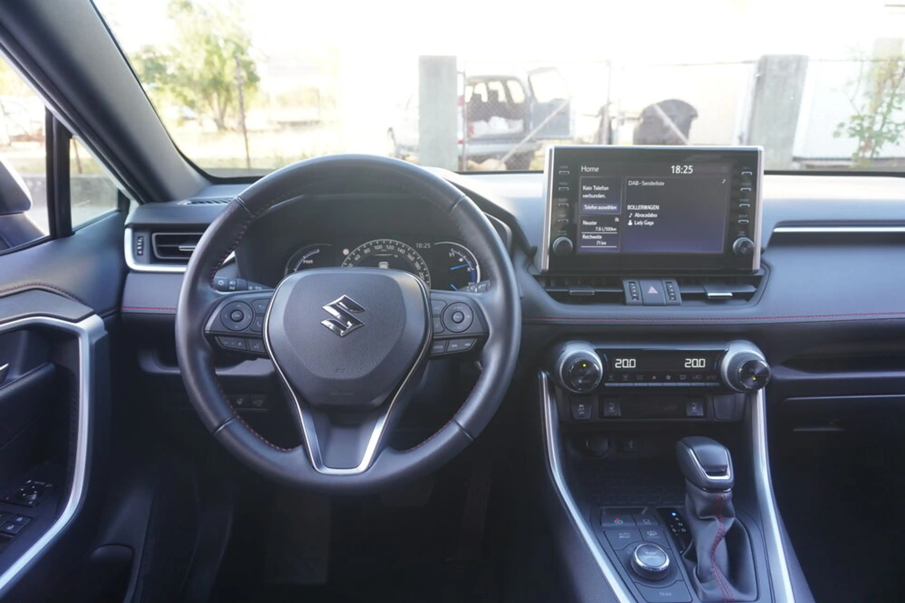 Suzuki Across 2.5 Plug-in Hybrid Flash E-Four — photo 10