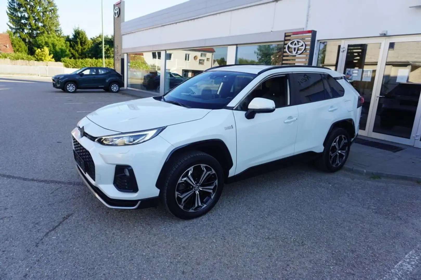 Suzuki Across 2.5 Plug-in Hybrid Flash E-Four Weiß - 2