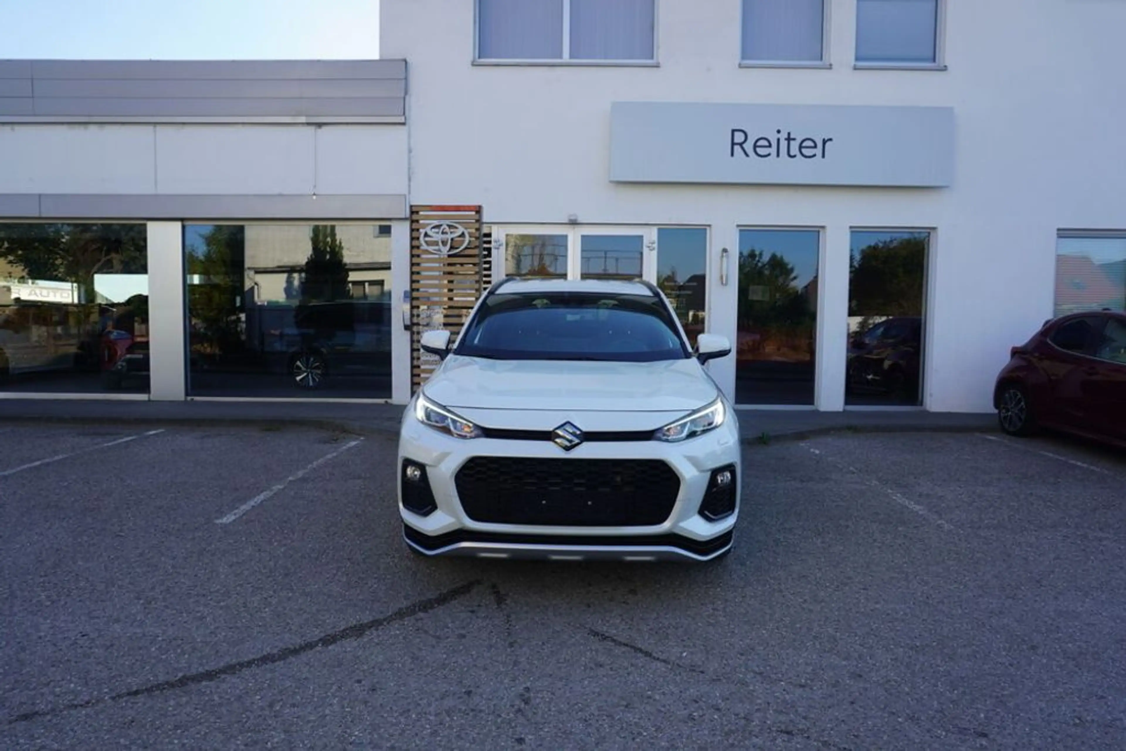 Suzuki Across 2.5 Plug-in Hybrid Flash E-Four