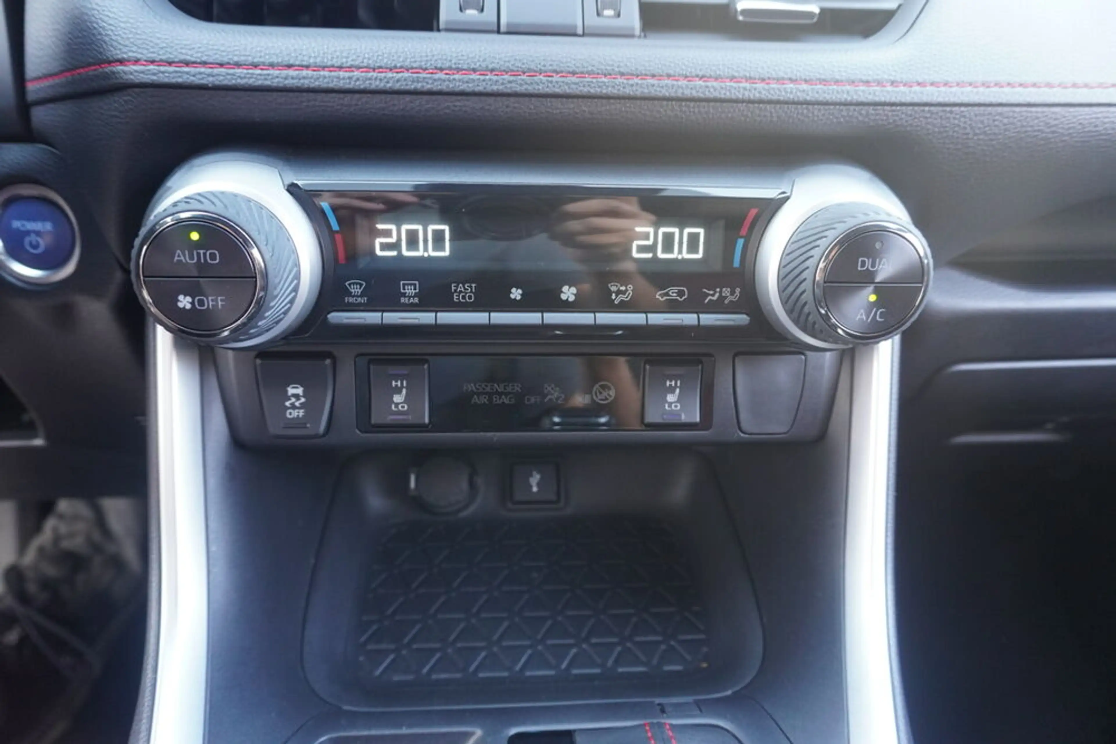 Suzuki Across 2.5 Plug-in Hybrid Flash E-Four — photo 13