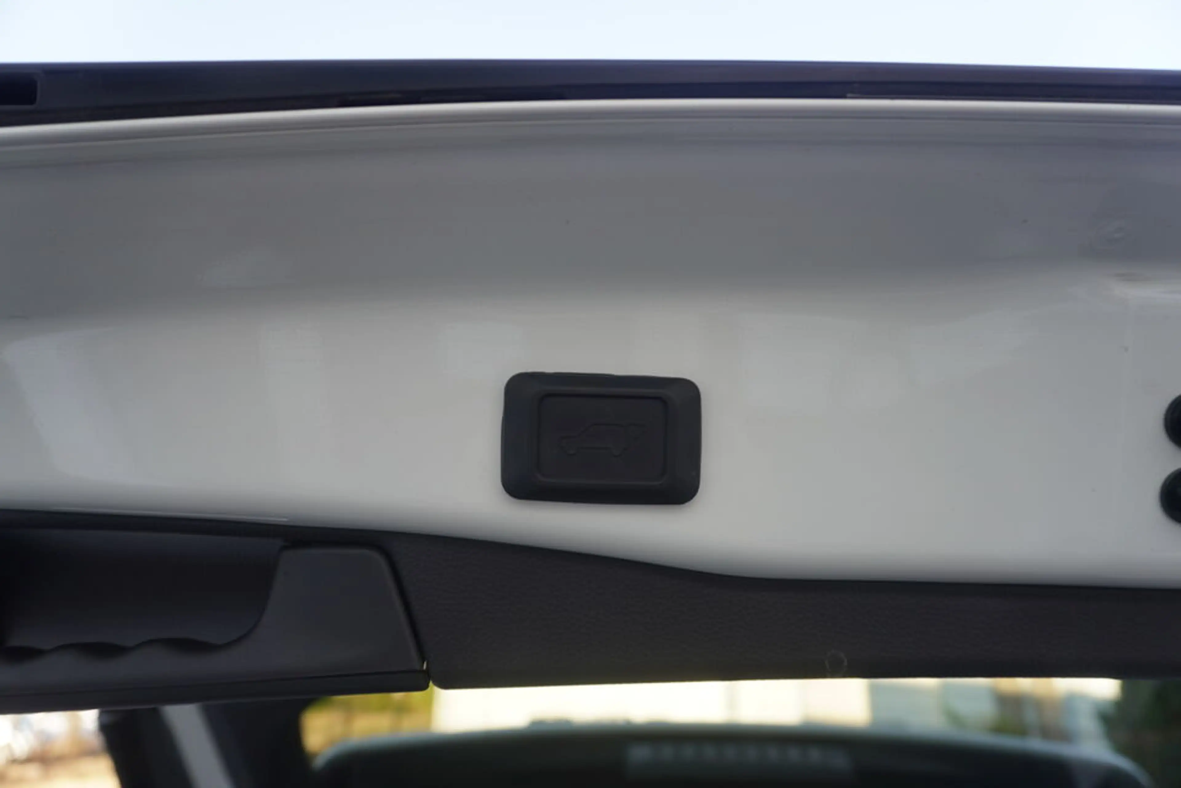 Suzuki Across 2.5 Plug-in Hybrid Flash E-Four — photo 5