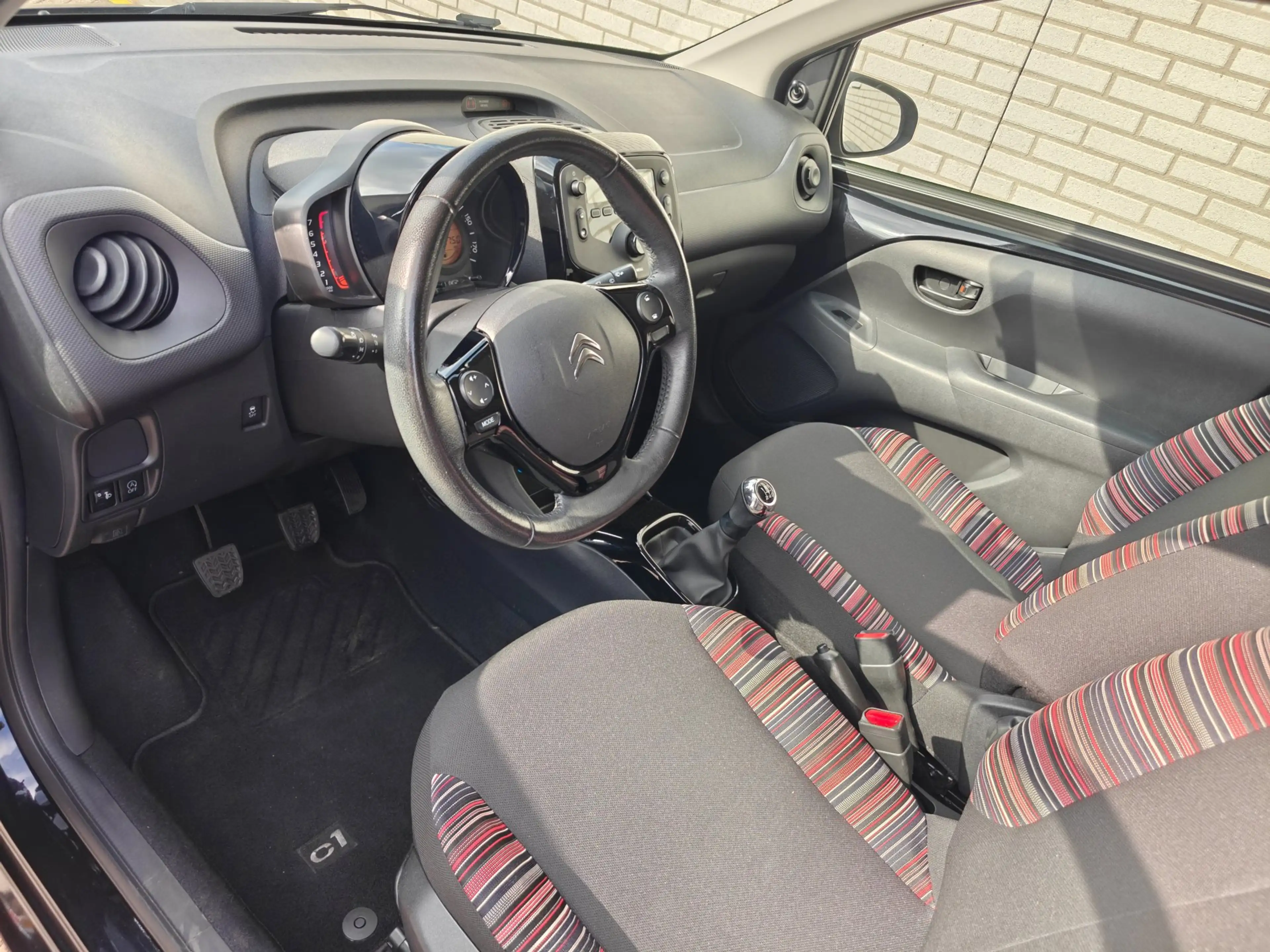 Citroen C1 1.0 VTi Feel / Airco / Bleutooth / Airco / Eerste — photo 13