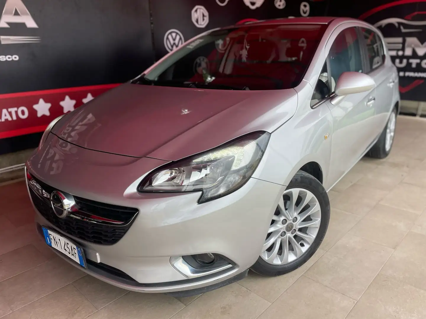 Opel Corsa 1.2 5 porte Innovation Grigio - 2