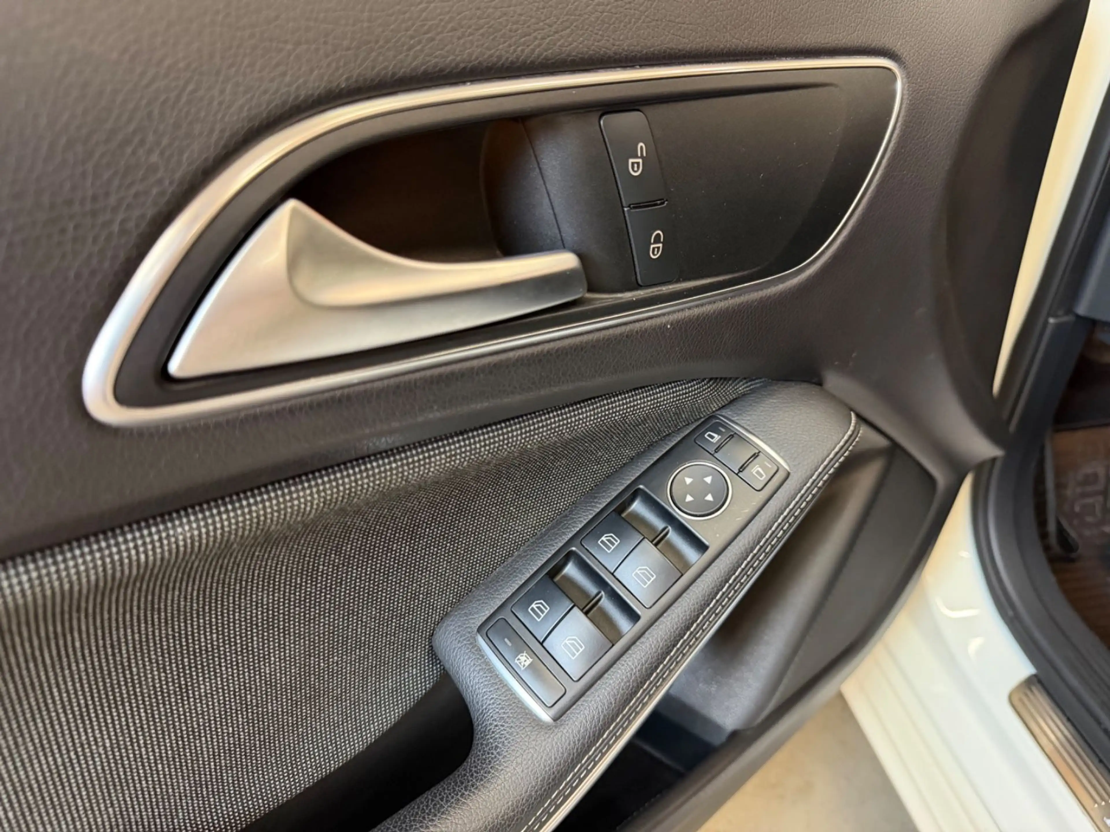 Mercedes-Benz A 180 CDI BlueEfficiency/XENON/PANO/SHZ/R-KAMER — photo 13