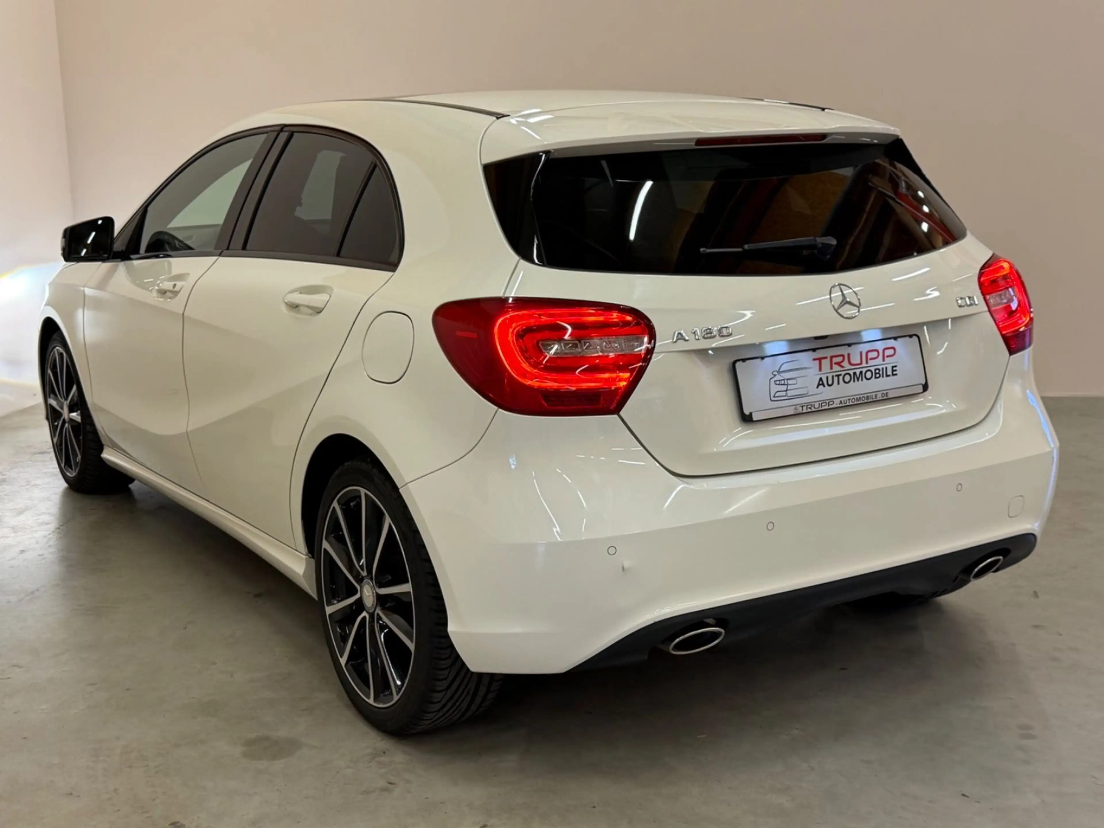 Mercedes-Benz A 180 CDI BlueEfficiency/XENON/PANO/SHZ/R-KAMER — photo 9