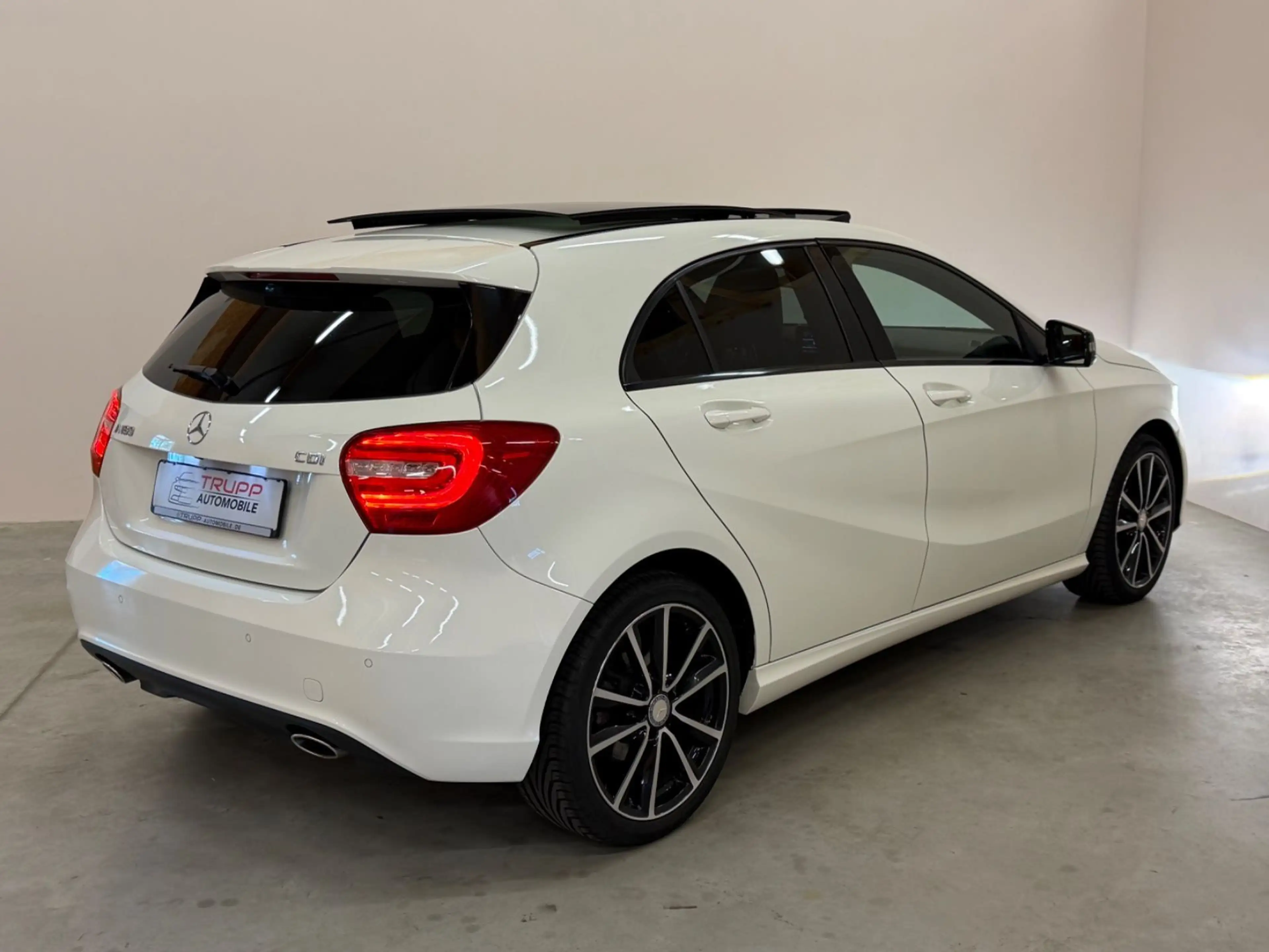 Mercedes-Benz A 180 CDI BlueEfficiency/XENON/PANO/SHZ/R-KAMER — photo 10