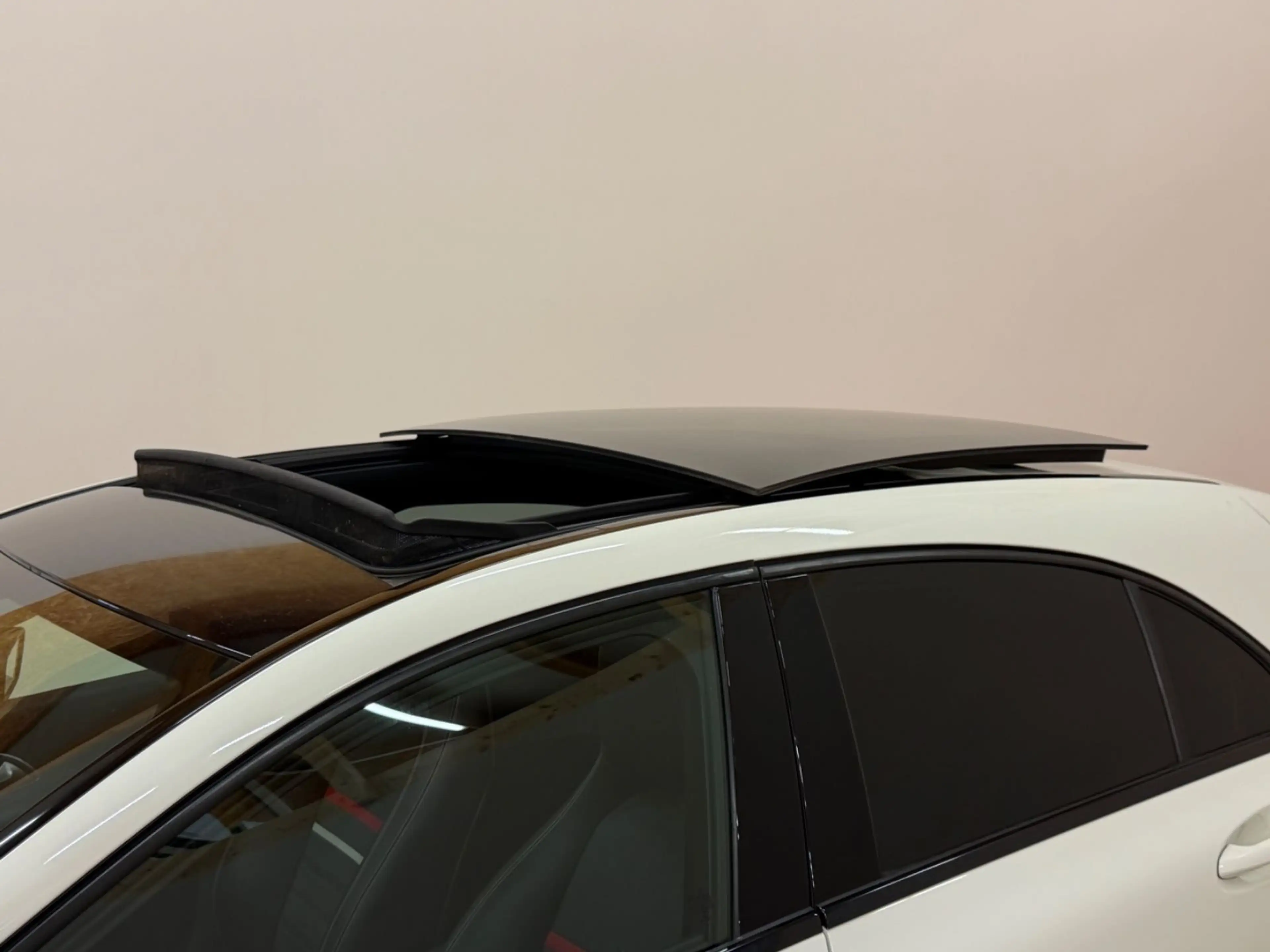Mercedes-Benz A 180 CDI BlueEfficiency/XENON/PANO/SHZ/R-KAMER — photo 3