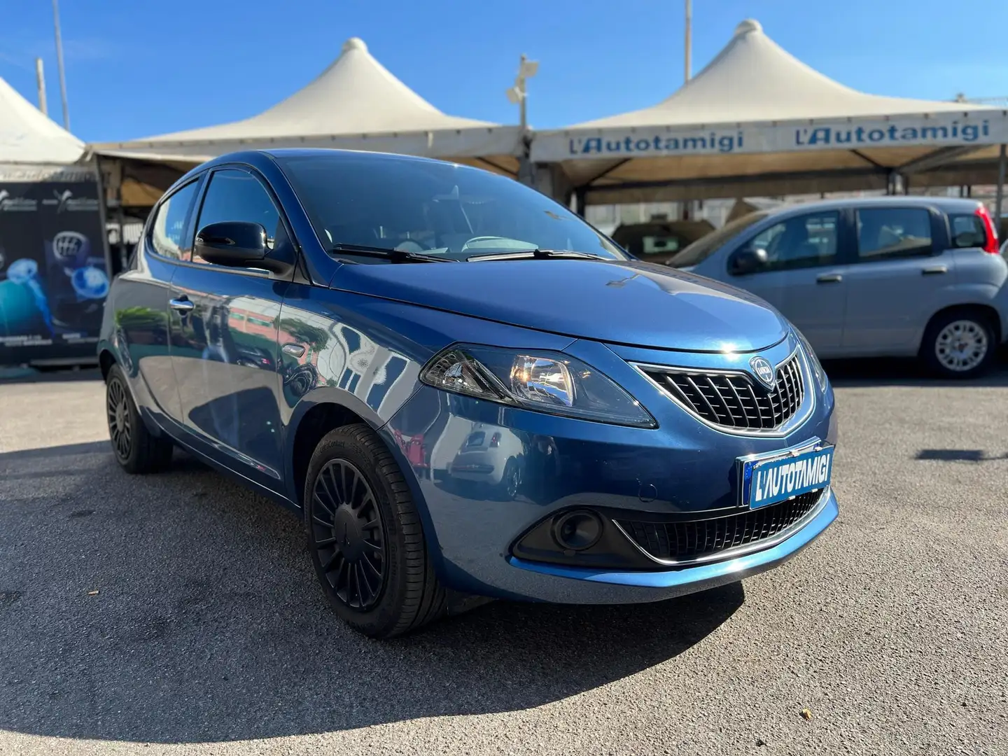 Lancia Ypsilon Ypsilon 1.0 FireFly 5 porte S&S Hybrid Ecochic A. Azul - 1