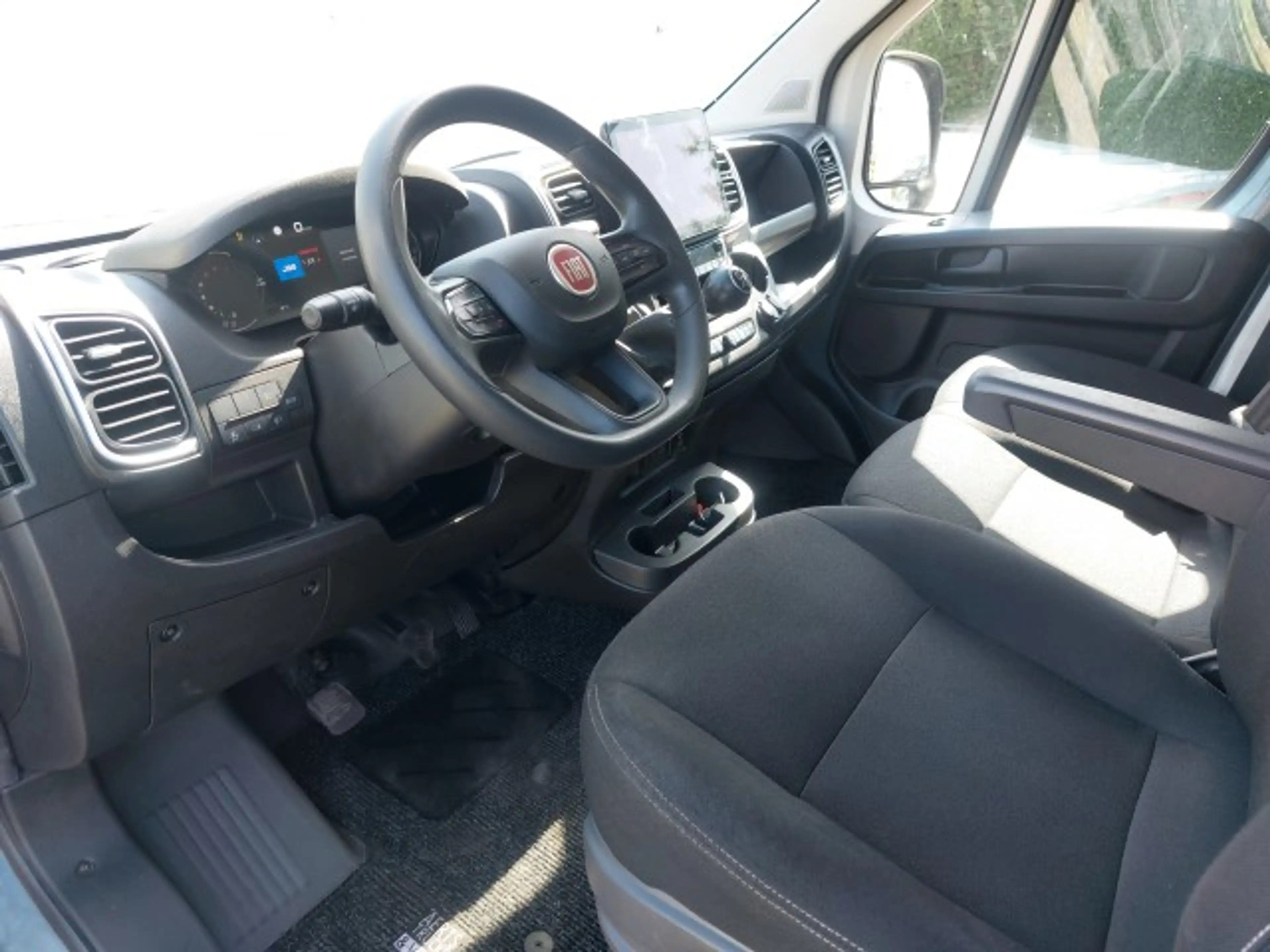 Fiat Ducato L4H3 MAXI 180pk laadbrug Dhollandia (19000+btw) — photo 4