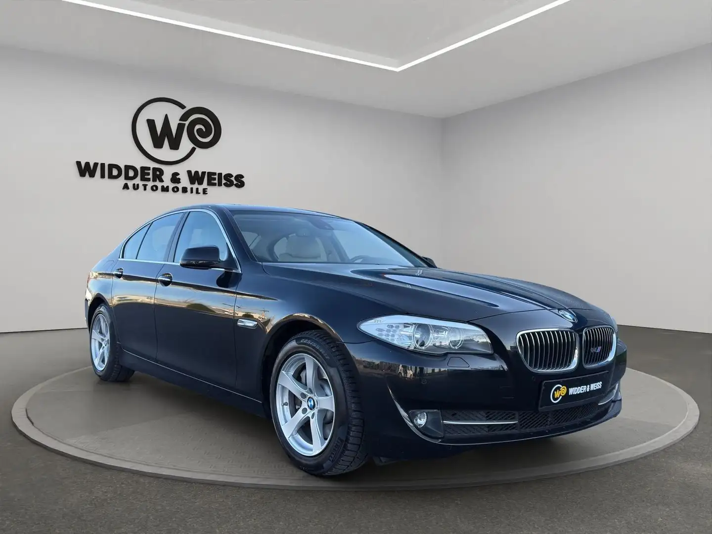 BMW 530 D AUTOMATIK/S-DACH/XENON/LEDER/HUD/4xSTZHZG Siyah - 2