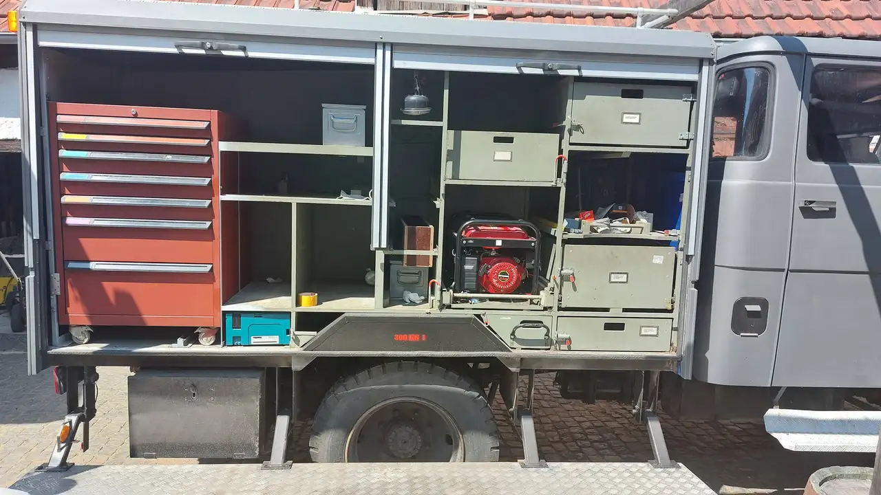 Iveco SO KFZ Zivilschutz FM 130 D9 FA, foto 4