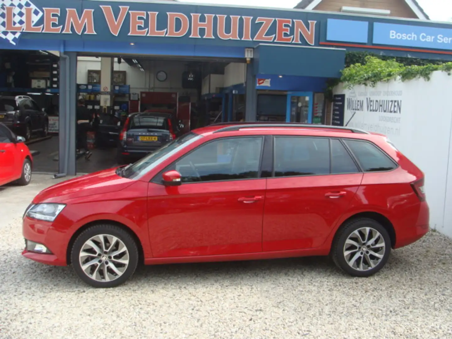 Skoda Fabia Combi 1.0 TSI Greentech Business Edition Rood - 2