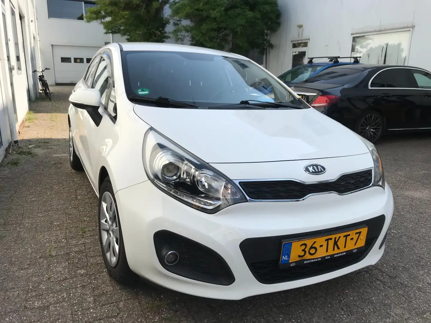 Kia Rio 1.2 CVVT Plus Pack Airco NAP Wit - 2