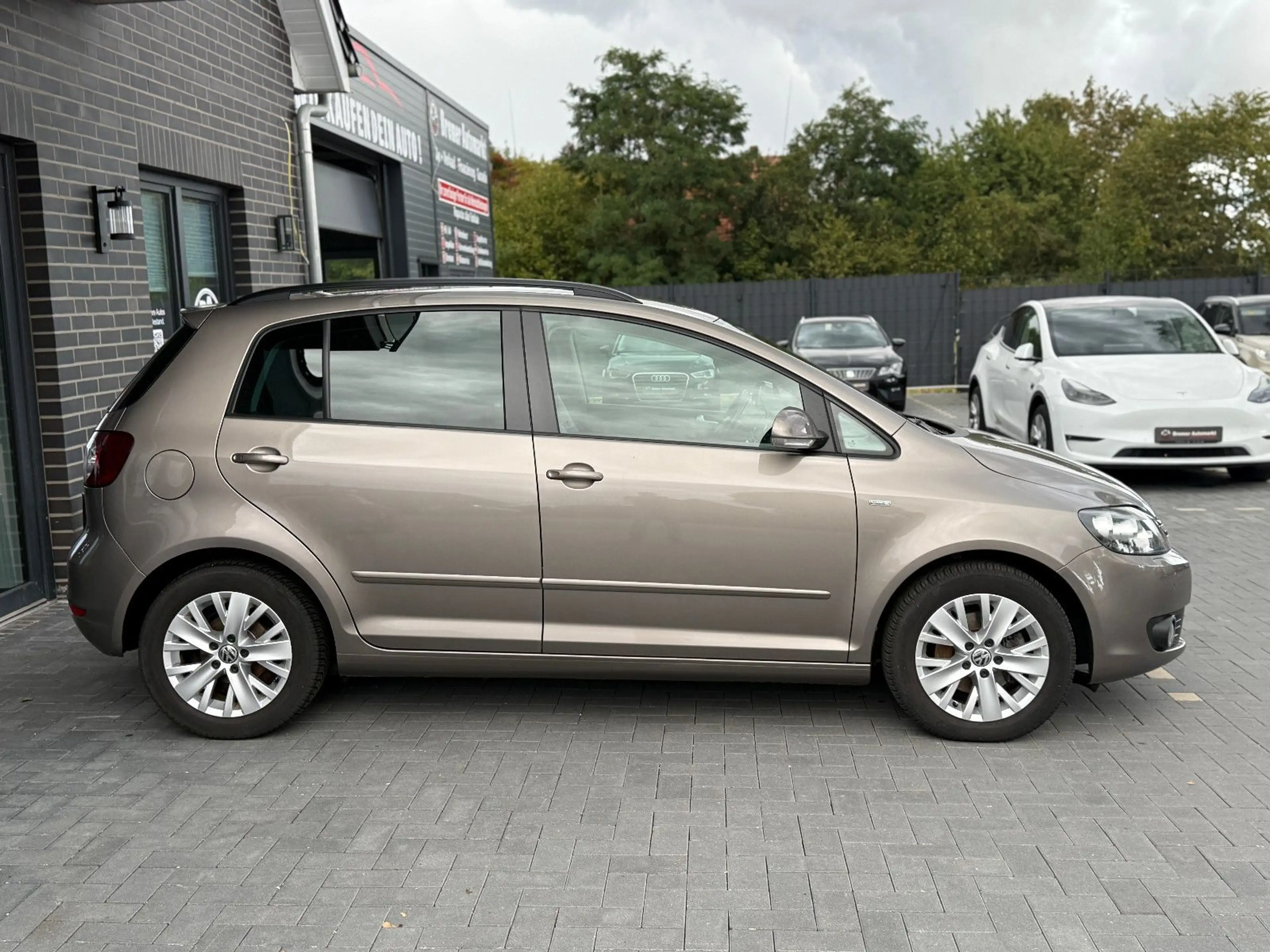 Volkswagen Golf Plus VI 1.4 Life*Klima*PDC*SHZ*AHK*GJR*Top* — photo 4